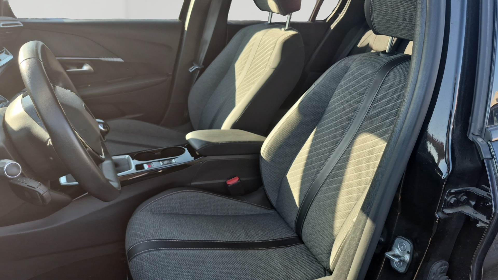 PEUGEOT 208 ALLURE PURETECH 100 S&S BVM6
