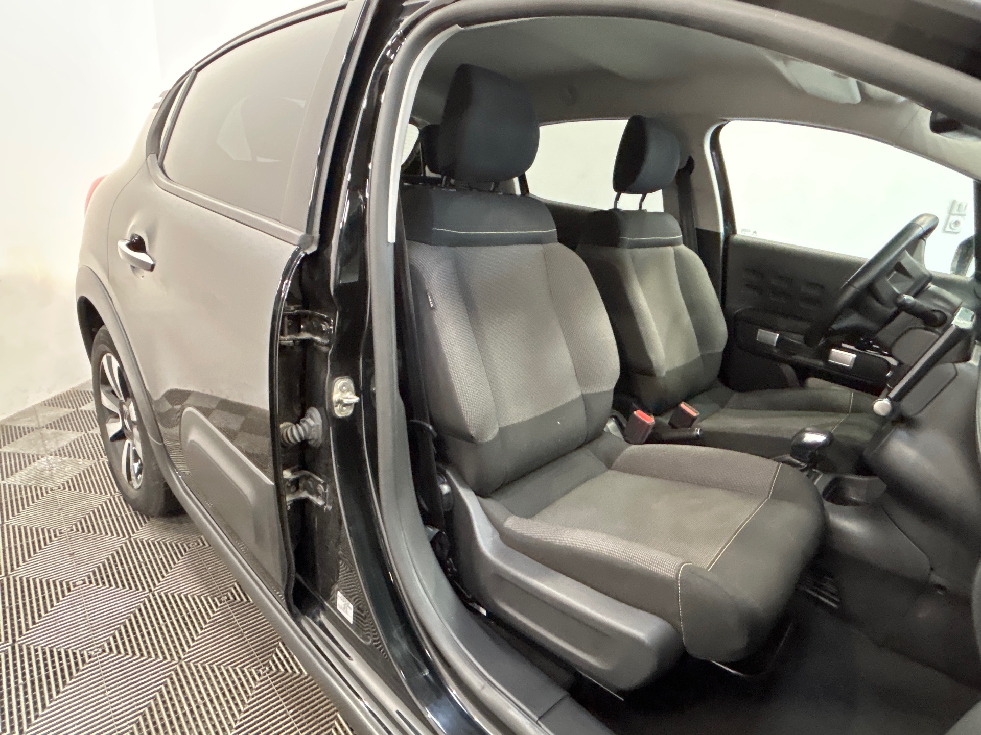 CITROEN C3 PURETECH 110 S&S EAT6 MAX