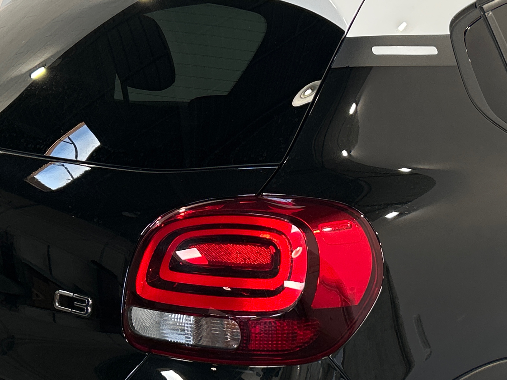 CITROEN C3 PURETECH 110 S&S EAT6 MAX