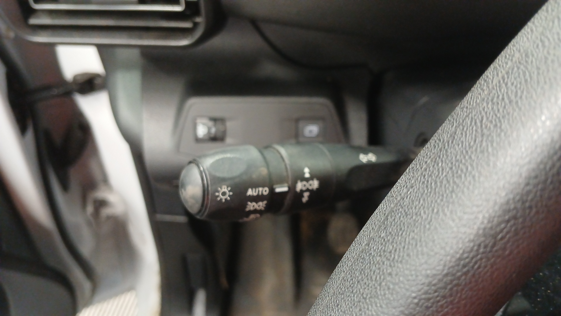 PEUGEOT PARTNER FOURGON Fourgon Taille M 650 kg BlueHDi 100 S&S BVM6