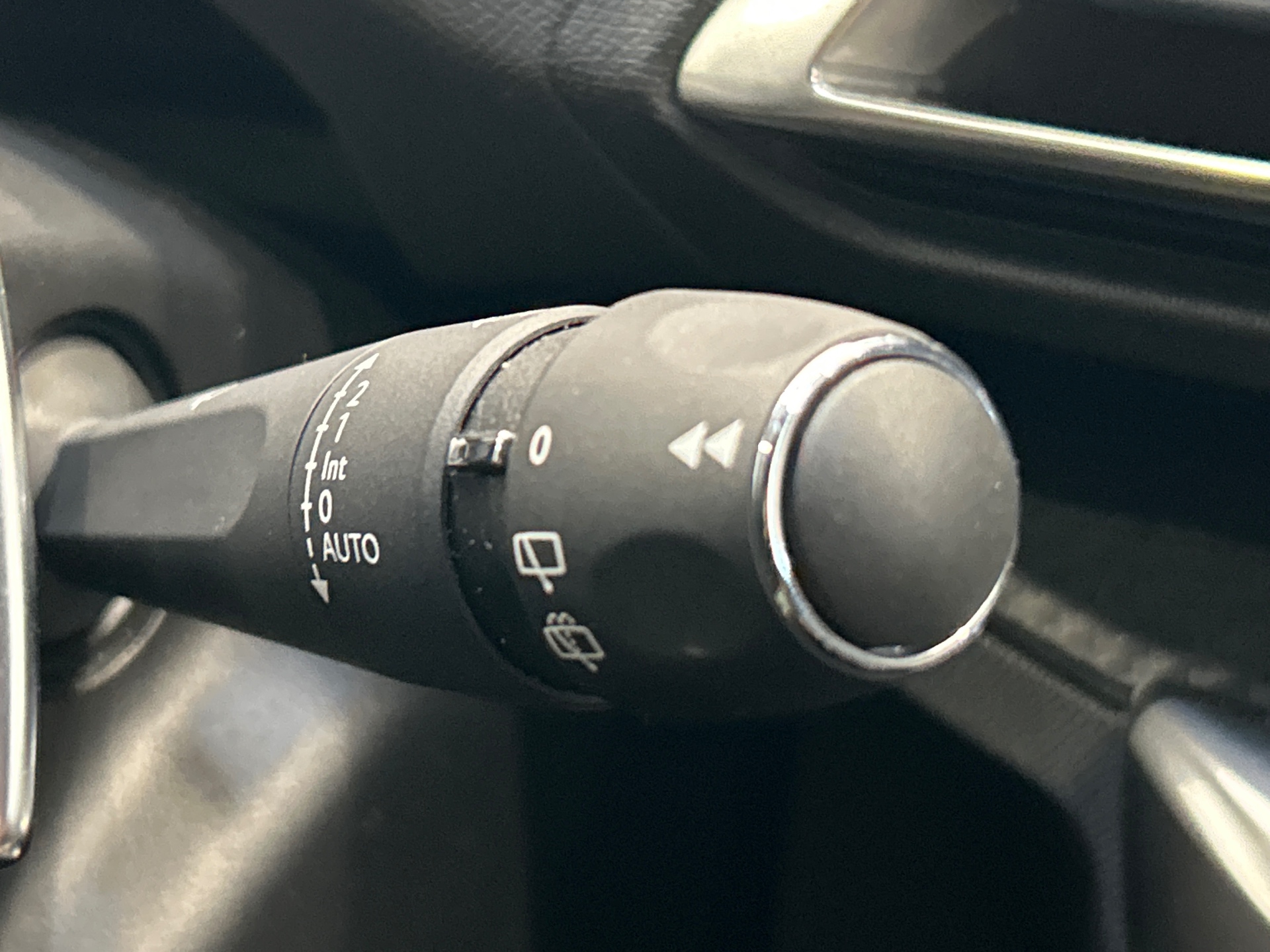 PEUGEOT 3008 Hybrid 180 e-EAT8 Allure Pack