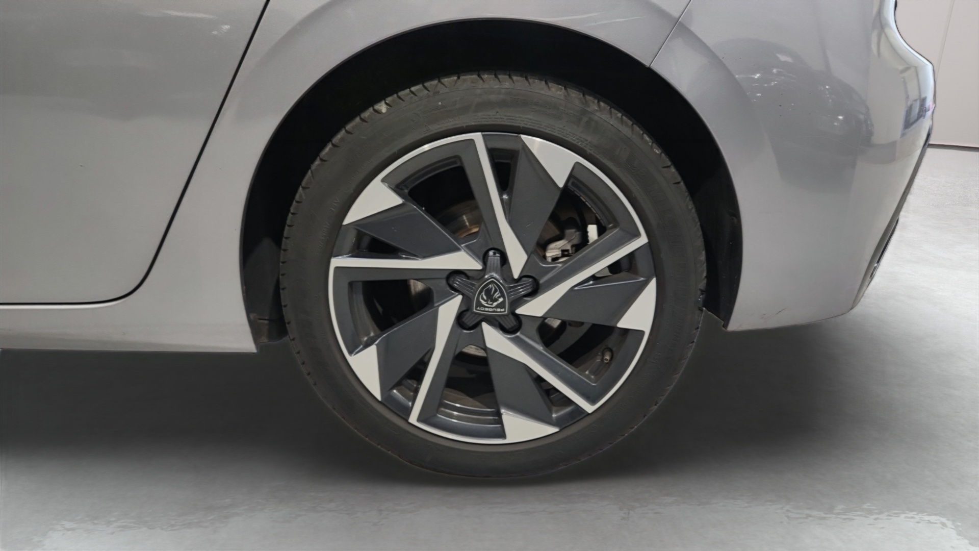 PEUGEOT 308 BlueHDi 130ch S&S EAT8 Allure
