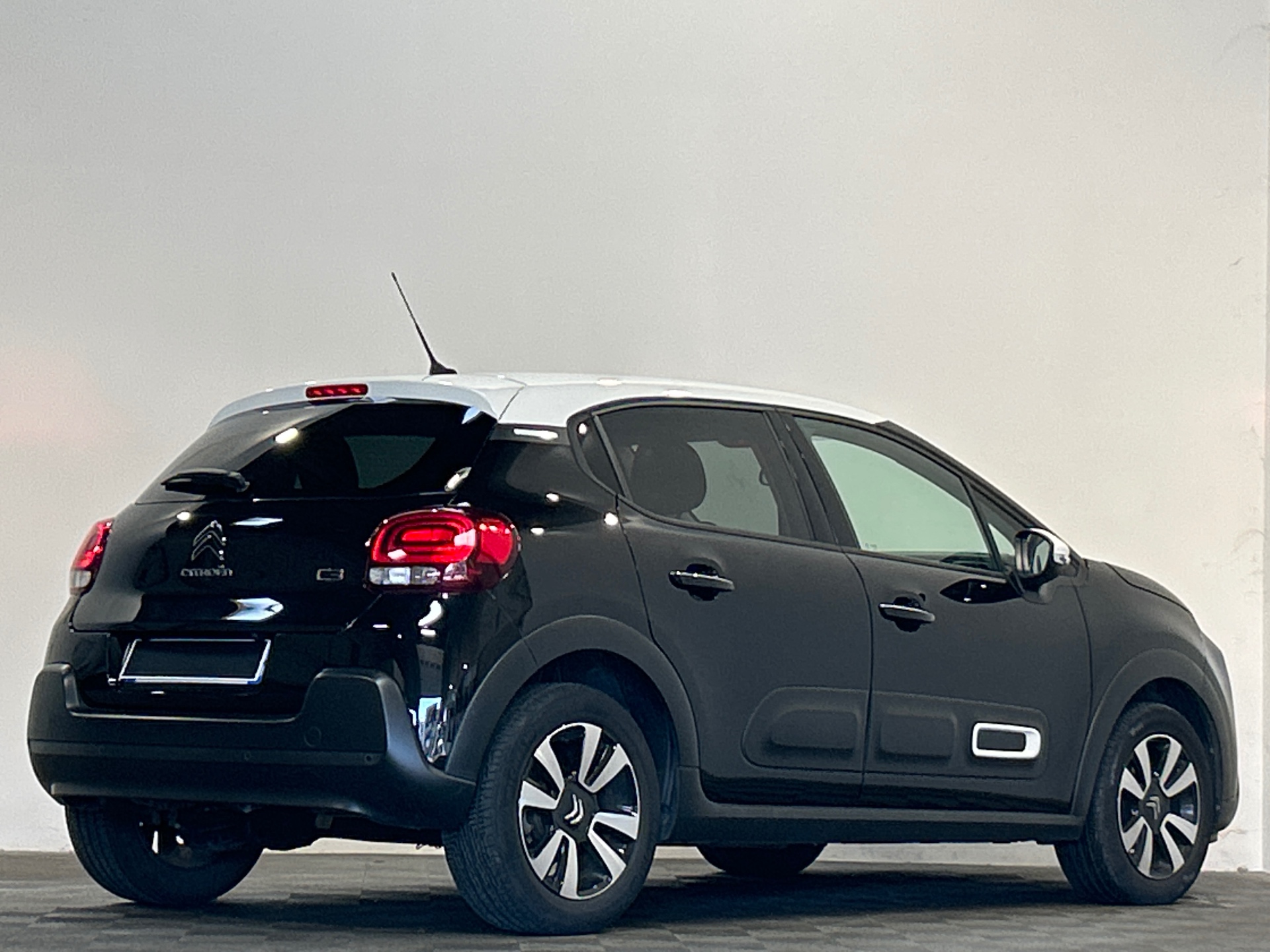 CITROEN C3 PURETECH 110 S&S EAT6 MAX